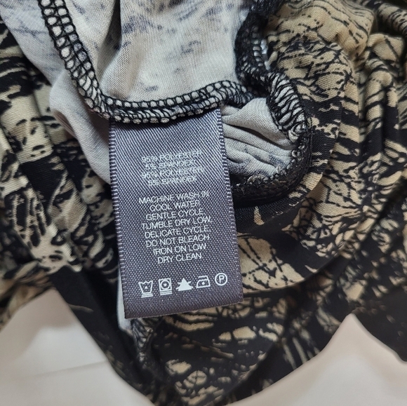 Kenneth Cole Reaction Blouse - Picture 8 of 9